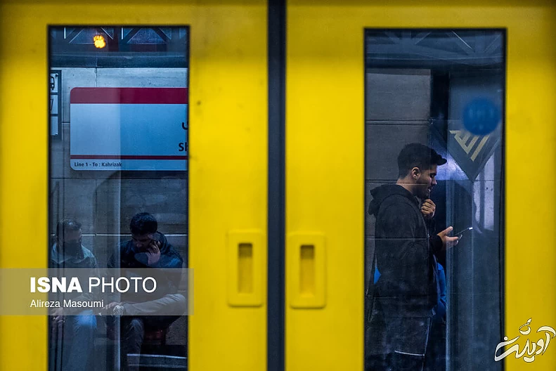 (تصاویر) افتتاح واگن ویژه زنان و کودکان در متروی تهران